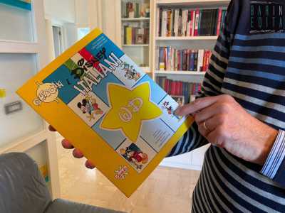 La passione di Cesare non si limita solo alle opere, ma nel tempo si � estesa anche ai disegnatori. �Negli anni 90 mi piomb� tra le mani il libro �Disney Italiani�  � dichiara mostrandocene una copia �. Tra queste pagine si rivelarono gli artisti che si celavano dietro le storie fino ad allora rimaste anonime. Capii quanto lavoro ci fosse dietro ogni vignetta�